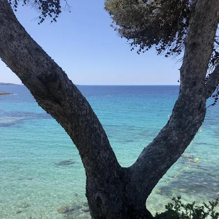 Les Baux 3 아파트